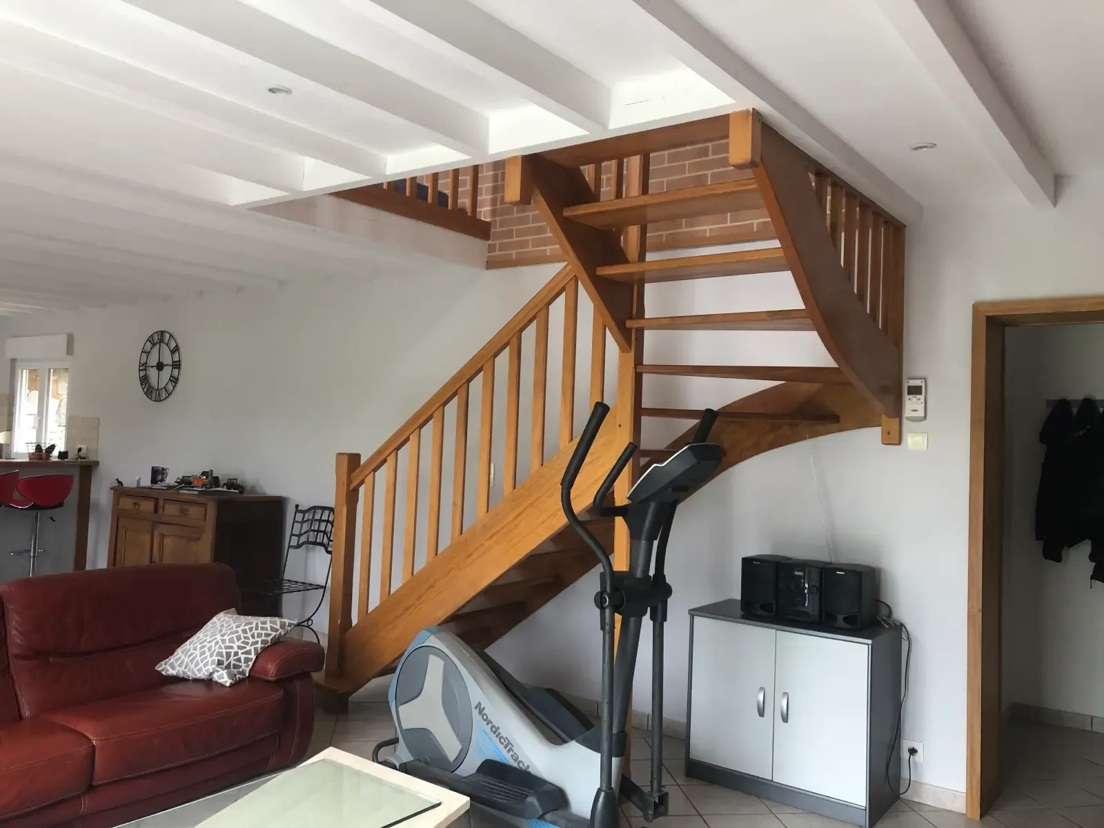 Révéler le potentiel d'une maison familiale à Quemperven — 1